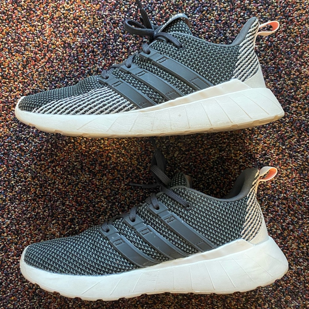 Adidas Questar Flow